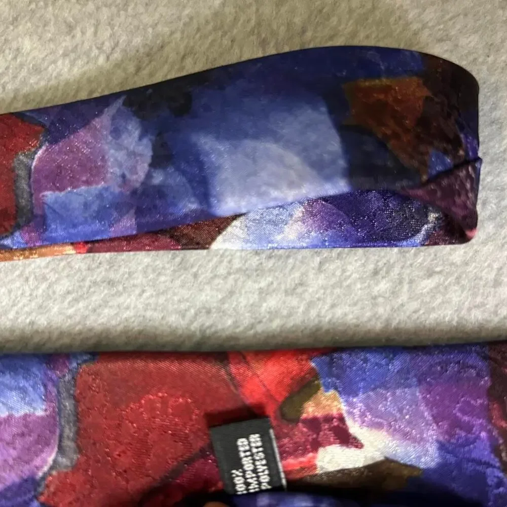 Surrey‎ multicoloured tie with abstract design